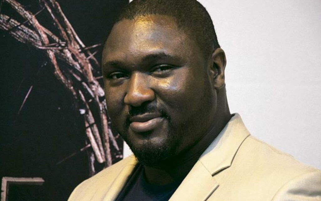 Nonso- Anozie -as- Tommy- Jepperd